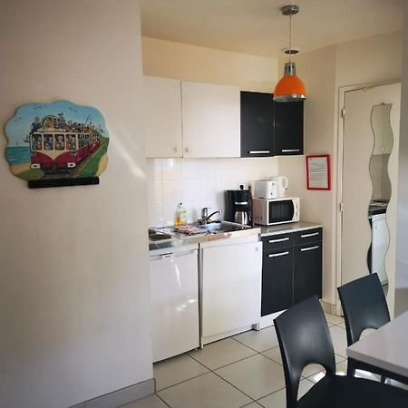 Appartements De L'Auberge Du Chemin De Fer Lanester Bagian luar foto