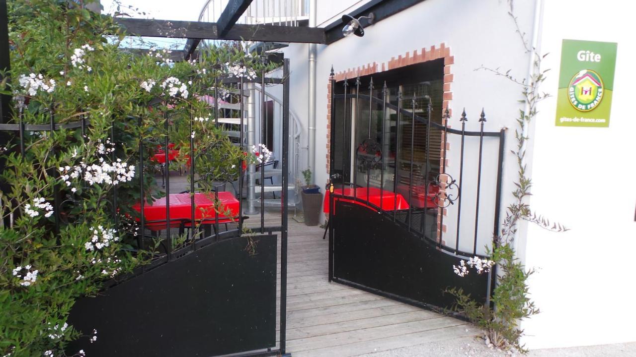 Appartements De L'Auberge Du Chemin De Fer Lanester Bagian luar foto