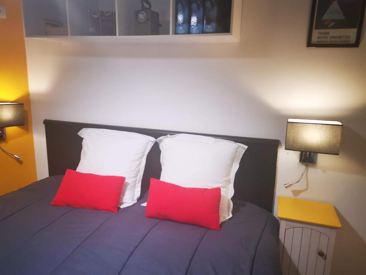 Appartements De L'Auberge Du Chemin De Fer Lanester Bagian luar foto